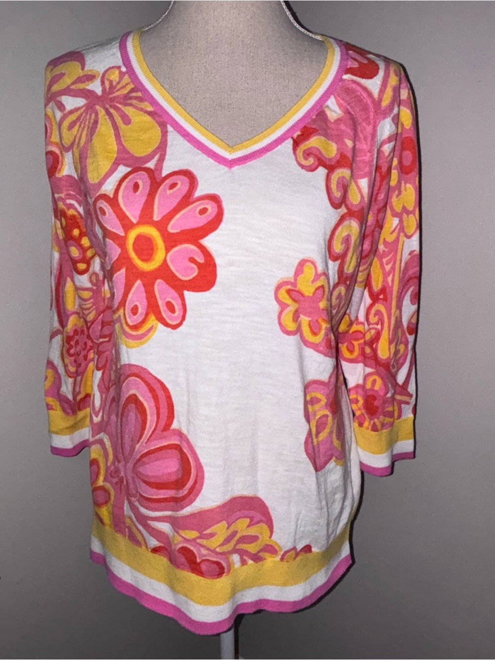 Talbots pink & yellow bold floral cotton V-neck sweater 3/4 sleeve size Large